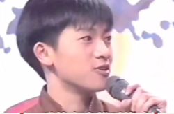 娱乐扒豆,揭秘明星幕后故事，带你走进娱乐圈的繁华与喧嚣