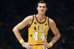 杰里韦斯特,NBA传奇球星，关键先生与湖人王朝的奠基者