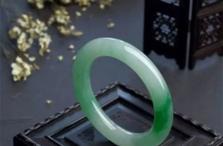 翡翠手镯吧,传承之美，品味之选